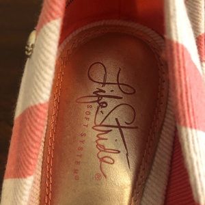 coral and off white wedges